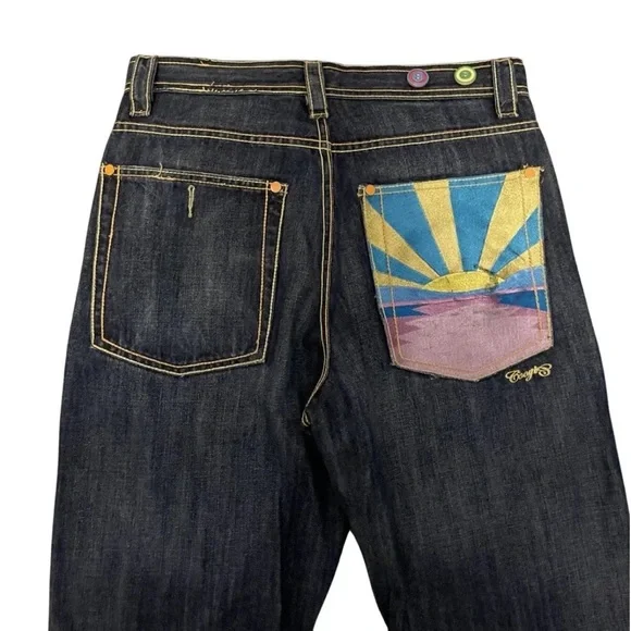 Coogi Vintage Eagle front- logo back pocket with decorative buttons 32X34 jeans